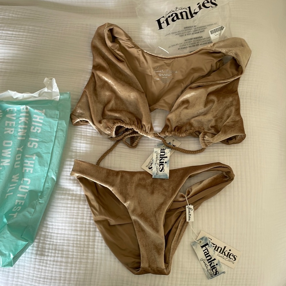 *NWT* Frankie’s Bikinis Suki Crushed Velvet Bikini Set - Picture 4 of 10